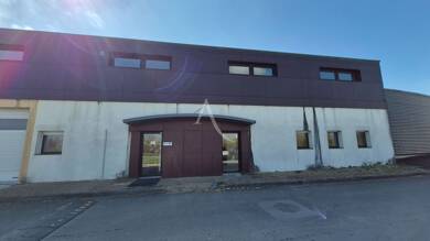 Espace bureau à vendre 139 100 € 75 m² de bureaux Les Gonds 17100