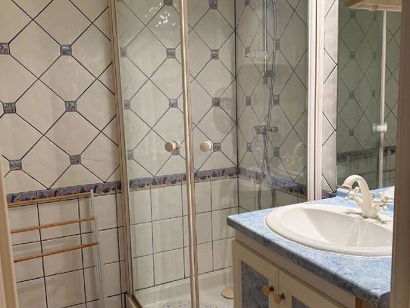 Maison à louer, 30m², CUERS