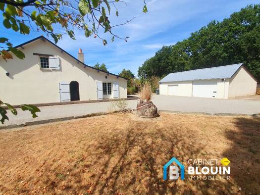 Maison à vendre 285 555 € 7 pièces 5 chambres 161 m² 2 463 m² de terrain Héric 44810