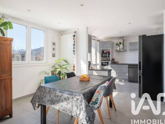 Appartement à vendre 295 000 € 5 pièces 4 chambres 94 m² 3ème étage Ayguinards Meylan 38240