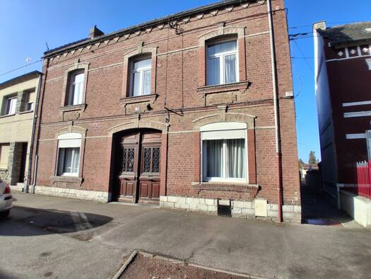 Maison de ville à vendre 174 000 € 6 pièces 3 chambres 128 m² 1 665 m² de terrain Saint Lâdre-Niergnies Cambrai 59400