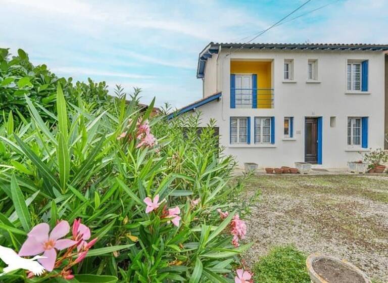 Maison à vendre 189 000 € 5 pièces 3<br/>chambres 95 m²<br/>superficie 584 m²<br/>terrain Cazeres 31220