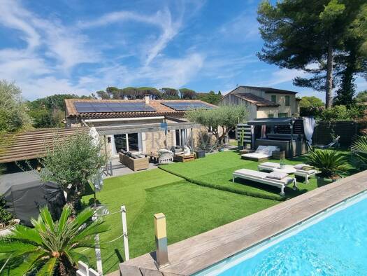 Maison de plain-pied à vendre 759 000 € 4 pièces 3 chambres 163 m² 809 m² de terrain Fréjus 83600