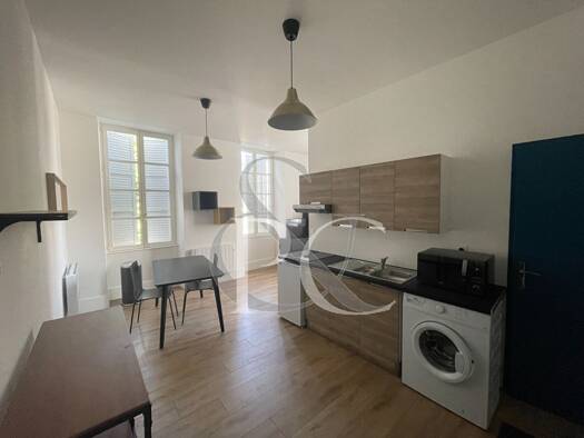 Immeuble à vendre 1 417 500 € 454 m² Pentagone La Roche-sur-Yon 85000