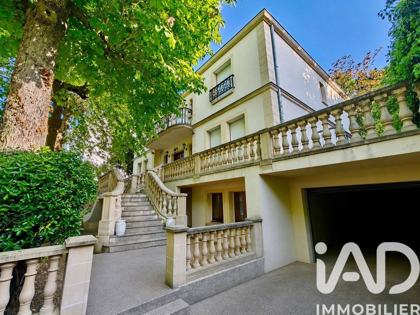 Maison à vendre, 358m², SAINT MAUR DES FOSSES