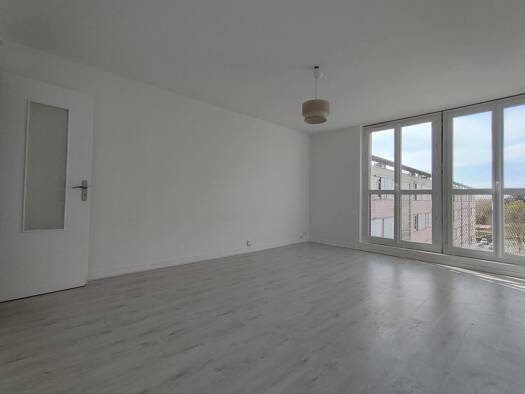 Appartement à vendre 56 000 € 2 pièces 1 chambre 52 m² Étage 4/4 Argentine Beauvais 60000