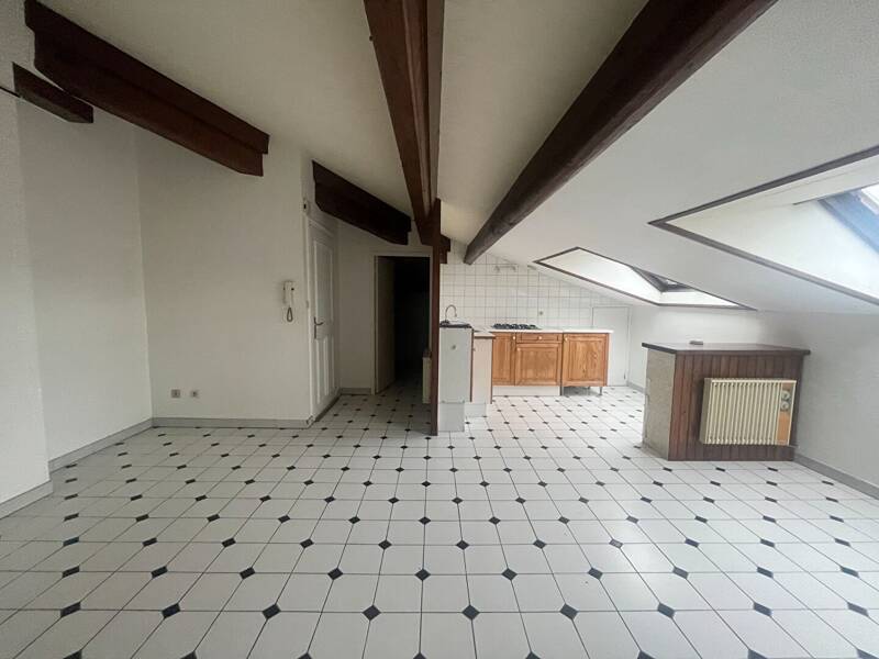 Maison à louer, 30m², LIVRON SUR DROME