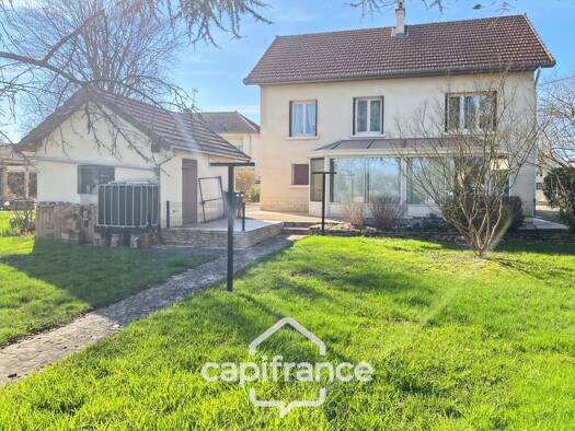 Maison à vendre 170 000 € 5 pièces 2 chambres 114 m² 2 228 m² de terrain Saint-Loup-de-Varennes 71240