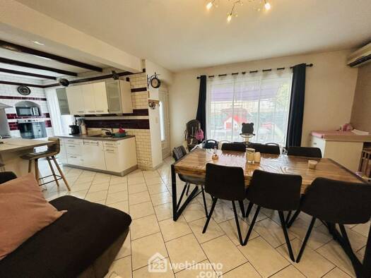 Maison de ville à vendre 239 000 € 5 pièces 3 chambres 117,5 m² 169 m² de terrain Claira 66530