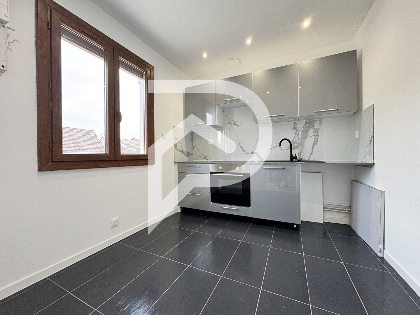 Maison à vendre, 100m², IVRY LA BATAILLE