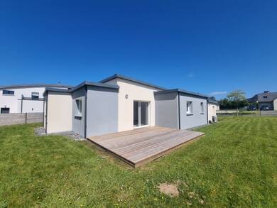 Maison de plain-pied à vendre 339 625 € 4 pièces 3 chambres 85 m² 784 m² de terrain Louannec 22700