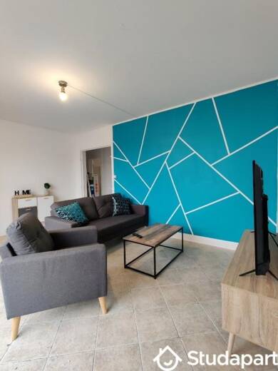 Appartement à louer 350 € 1 pièce 2 chambres 9 m² 4ème étage Jules Guesde Troyes 10000