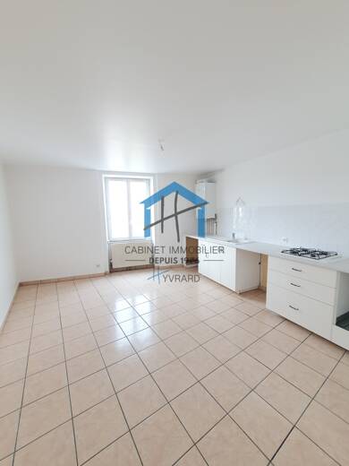Duplex à vendre 129 000 € 3 pièces 2 chambres 82 m² RDC St Chamond 42400