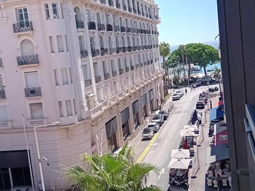 Appartement à vendre 499 000 € 1 pièce 1 chambre 31 m² Étage 4/8 Centre-ville Cannes 06400