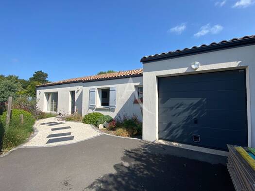 Maison de plain-pied à vendre 299 000 € 6 pièces 4 chambres 125 m² 601 m² de terrain Saint Julien des Landes 85150