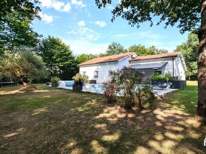 Maison à vendre, 212m², SAINT SULPICE ET CAMEYRAC