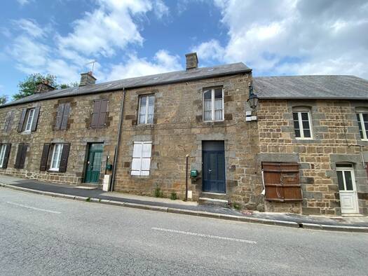 Maison à vendre 45 000 € 4 pièces 2 chambres 105 m² 133 m² de terrain Carrouges 61320