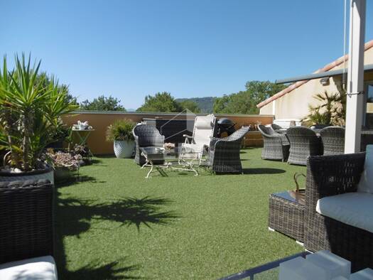 Maison à vendre 790 000 € 4 pièces 3 chambres 147 m² Nord Vidauban 83550