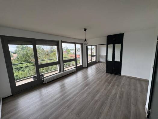 Appartement à vendre 154 000 € 4 pièces 3 chambres 98,9 m² Centre Ville Langon 33210