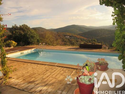 Mas à vendre 475 000 € 10 pièces 8 chambres 275 m² 10 000 m² de terrain Montauriol 66300