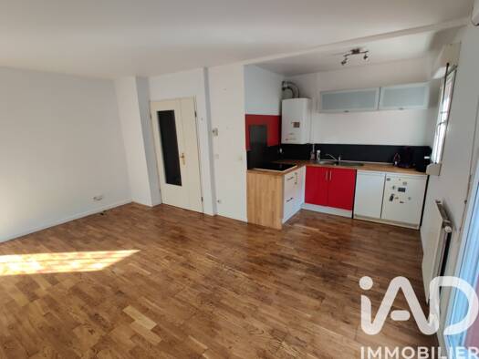 Appartement à vendre 195 000 € 2 pièces 1 chambre 38,65 m² RDC/4 Varenne-Centre-Rive Charmante Noisy-le-Grand 93160