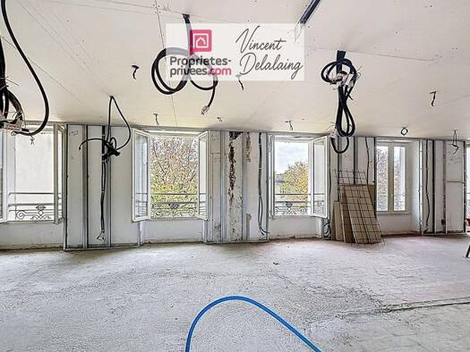 Appartement à vendre 149 000 € 3 pièces 2 chambres 60 m² RDC Centre Ancien Pertuis 84120