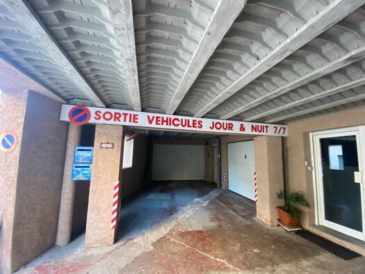 Parking à vendre 290 000 € Chirouzes Bourg-lès-Valence 26500