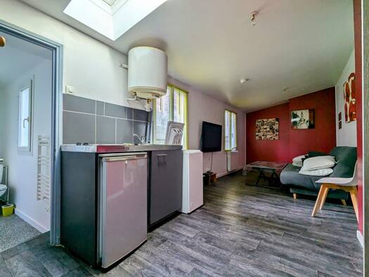 Appartement à louer 390 € 1 pièce 21 m² Dernier étage, Étage 2/2 Centre Ville Nord Rochefort 17300