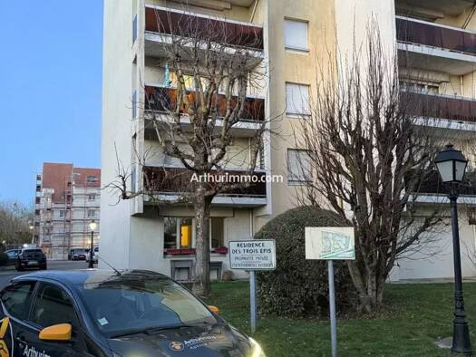Appartement à louer 1 900 € 5 pièces 4 chambres 106 m² Étage 4/4 La Procession-Fort Sucy-en-Brie 94370