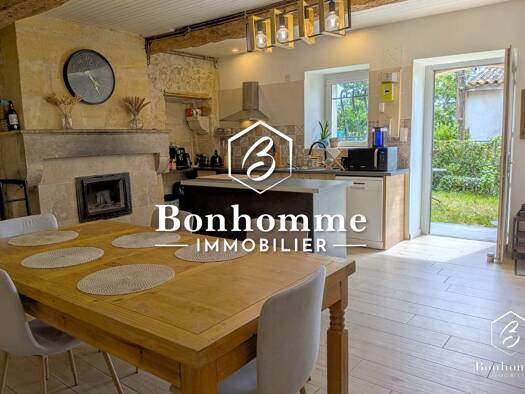 Maison à vendre 233 250 € 3 pièces 2 chambres 105 m² 806 m² de terrain Lestiac-sur-Garonne 33550