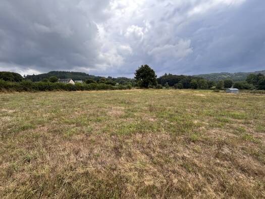 Terrain constructible à vendre 24 424 € 1 566 m² de terrain Saint-Exupéry-les-Roches 19200
