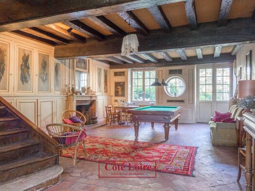 Maison à vendre 775 000 € 12 pièces 1 chambre 417 m² 4 936 m² de terrain Combleux 45800