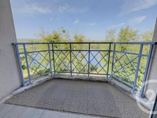Appartement à vendre 129 000 € 1 pièce 33 m² 3ème étage Triel-sur-Seine 78510