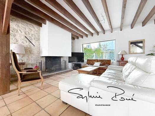 Maison à vendre 985 000 € 7 pièces 3 chambres 180 m² 90 m² de terrain L'Eglise Les Lilas 93260