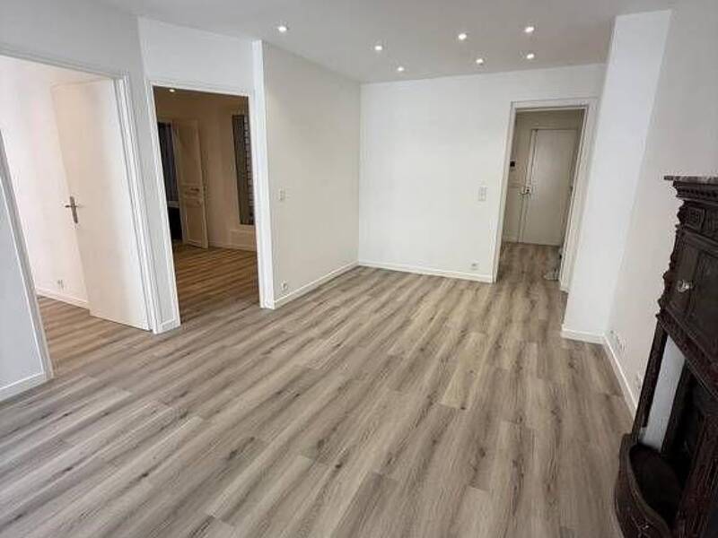 Maison à louer, 51m², PARIS 18E