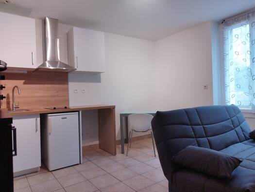 Studio à louer 375 € 1 pièce 25,9 m² RDC dès le 01/07/2026 Centre Jaunay-Marigny 86130
