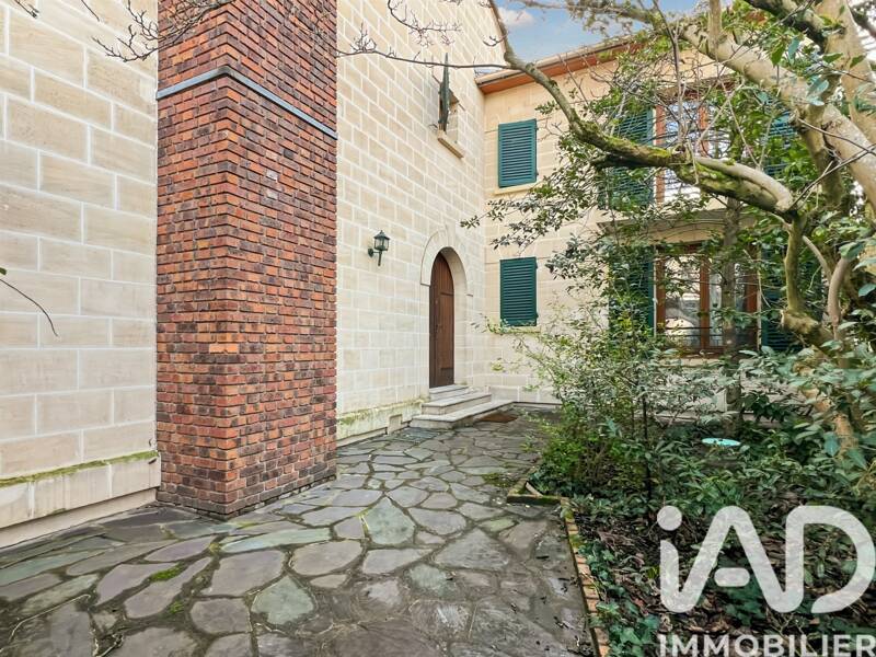 Maison à vendre, 195m², SAINT MAUR DES FOSSES