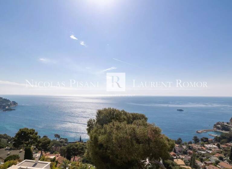 Maison de plain-pied à vendre 2 100 000 € 6 pièces 2<br/>chambres 156 m²<br/>superficie 558 m²<br/>terrain Èze 06360