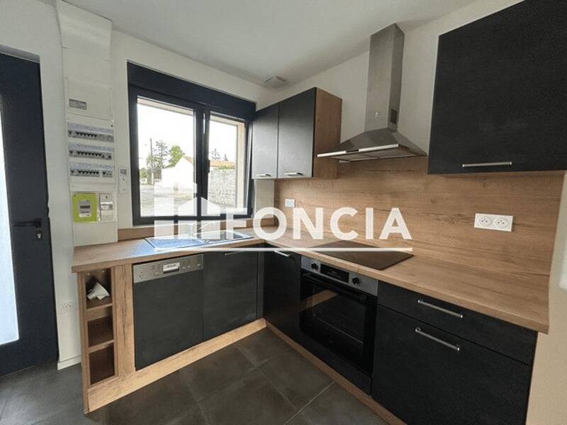 Maison à louer, 72m², SURGERES