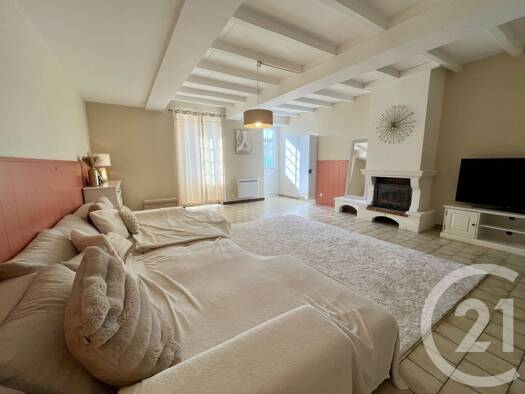 Maison à vendre 259 000 € 5 pièces 3 chambres 143 m² 212 m² de terrain Semussac 17120