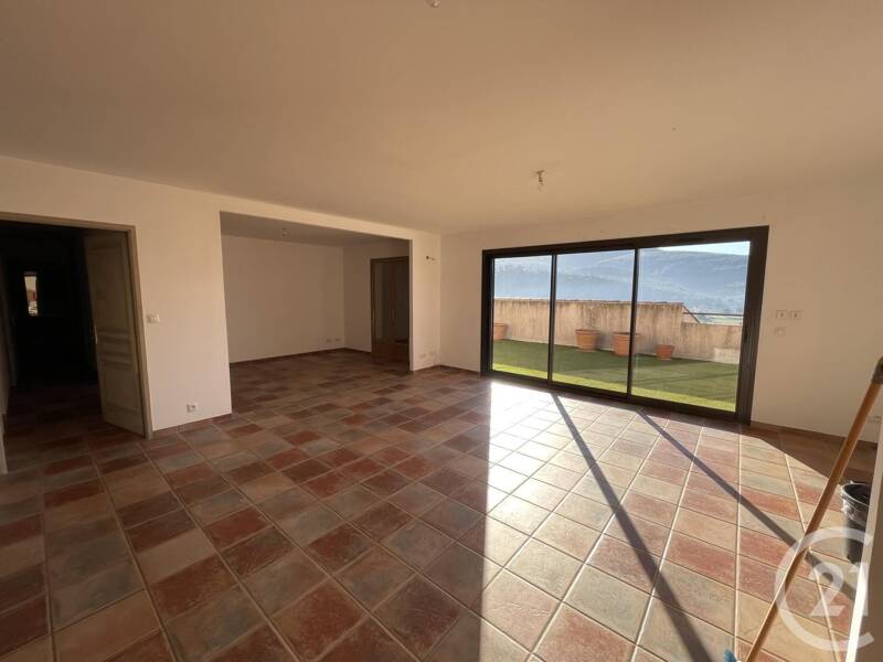 Maison à louer, 94m², CUGES LES PINS