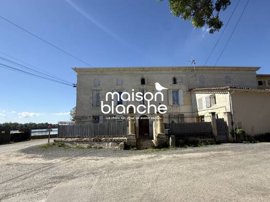 Immeuble à vendre 490 000 € 320 m² La Rivière 33126