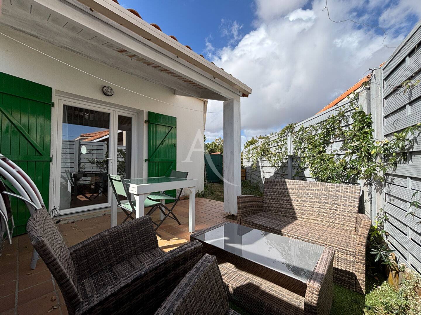 Maison à vendre, 33m², LONGEVILLE SUR MER