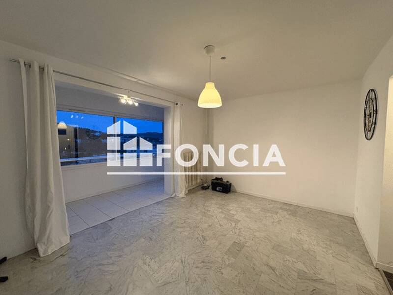 Maison à louer, 27m², HYERES