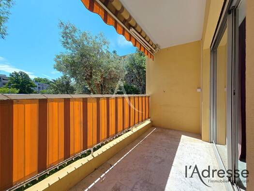 Appartement à vendre 130 000 € 1 pièce 23 m² Étage 1/4 Le Centre Ville Mandelieu la Napoule 06210