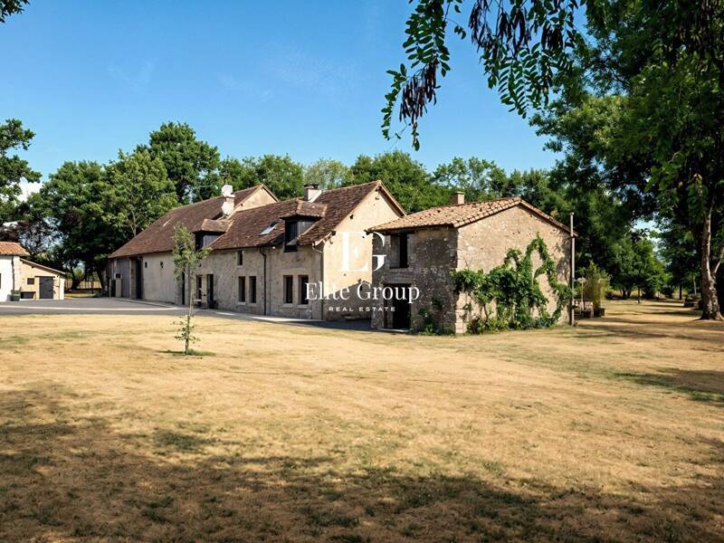 Maison à vendre, 174m², LA PUYE