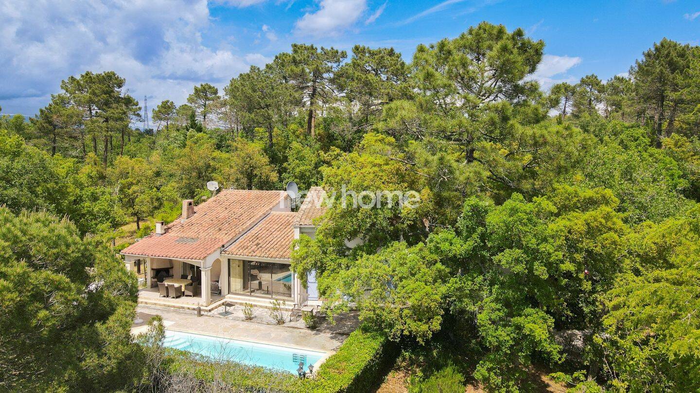 Maison à vendre, 180m², BAGNOLS EN FORET