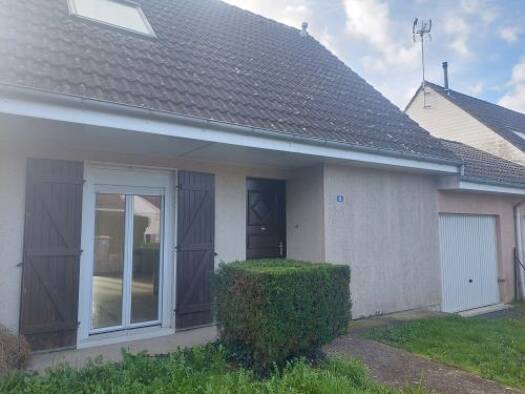 Maison à vendre 71 000 € 4 pièces 3 chambres 81 m² Charenton-du-Cher 18210
