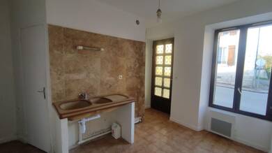 Maison à louer 790 € 3 pièces 2 chambres 63 m² 200 m² de terrain La Vallée Souppes-sur-Loing 77460