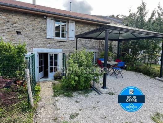 Maison à vendre 247 000 € 6 pièces 3 chambres 174 m² 667 m² de terrain Cressia 39270